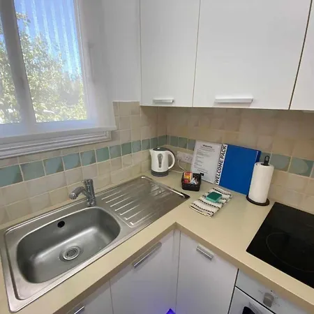 Beautiful Garden Apartment